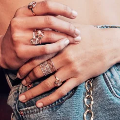Bague bandeau Perp&eacute;tuel.le semi-pav&eacute;e