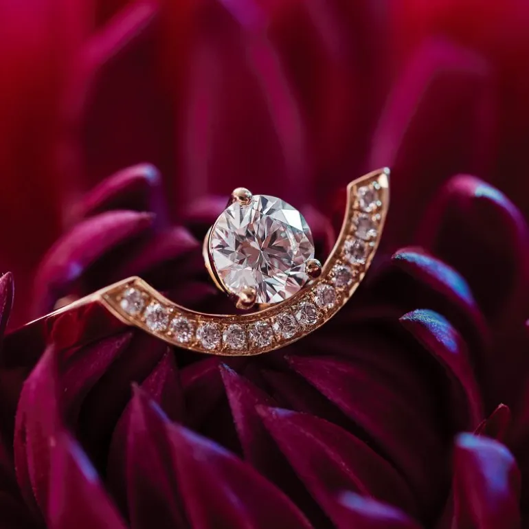 Bague Intrépide grand arc 0.5ct pavée