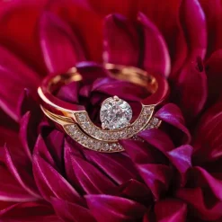 Bague Intr&eacute;pide petit arc 0.25ct pav&eacute;e