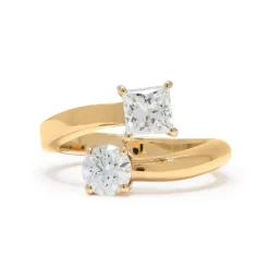 Bague Toi & Moi Twist 0.5ct Brillant 0.7ct Princesse