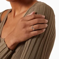 Bague Toi+Moi 0.25ct 0.35ct pav&eacute;e
