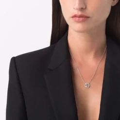 Pendentif Perp&eacute;tuel.le pav&eacute;